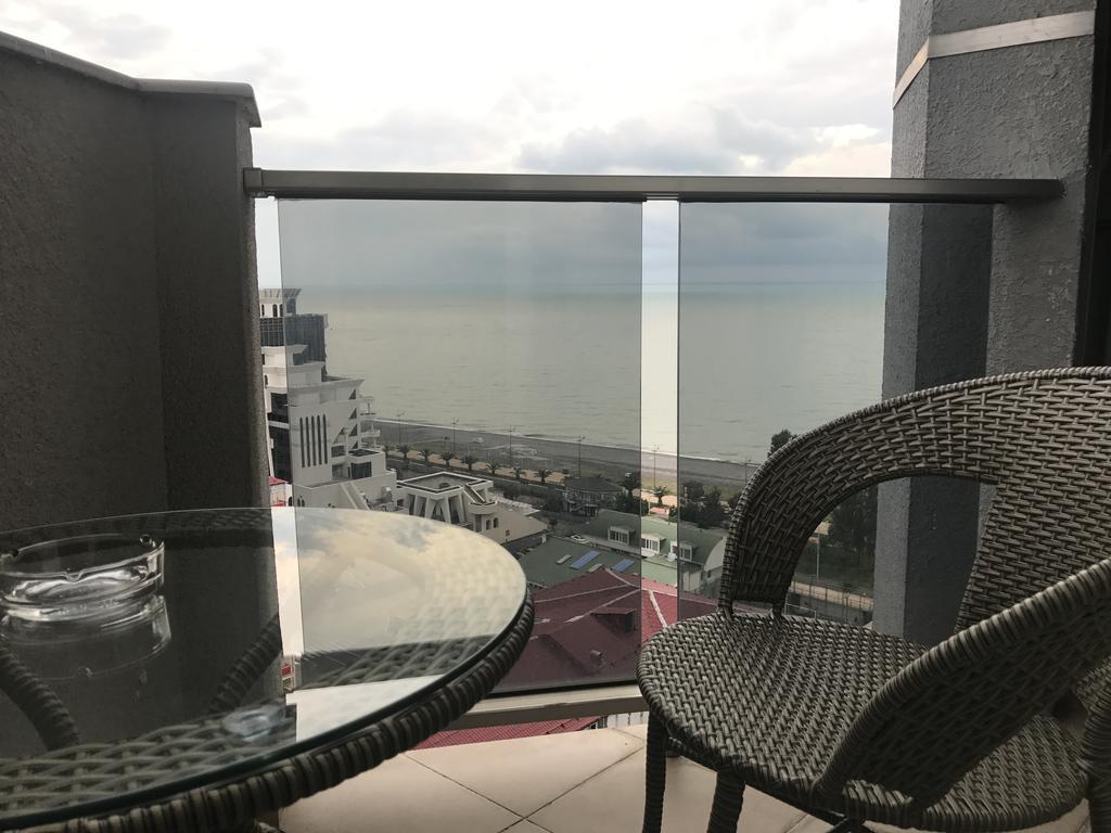 Selfie Apartment Batumi Exterior photo